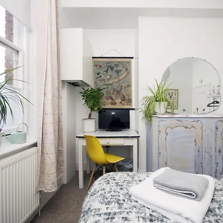Enjoy Ventnor 1, Pier Street, Wightlink Offer Apartment Exterior photo