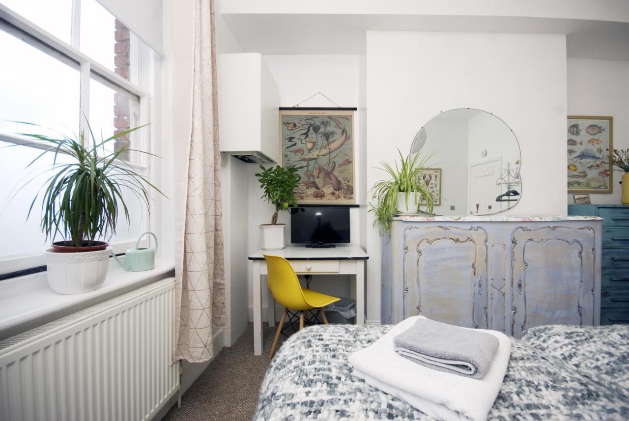 Enjoy 1, Pier Street, Wightlink Offer Ventnor